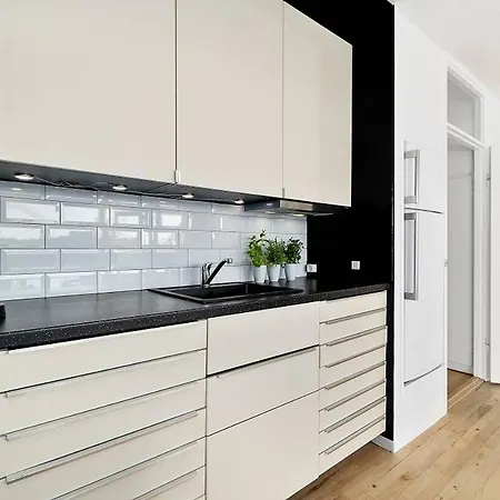 Cozy And Modern Flat With Great View Of The Lakes! דירה
